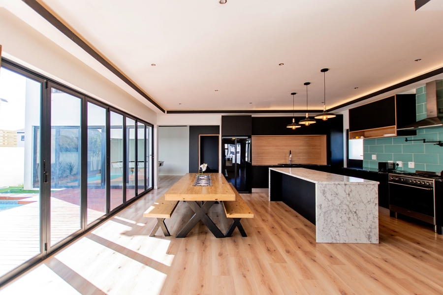 3 Bedroom Property for Sale in Sandy Point Western Cape